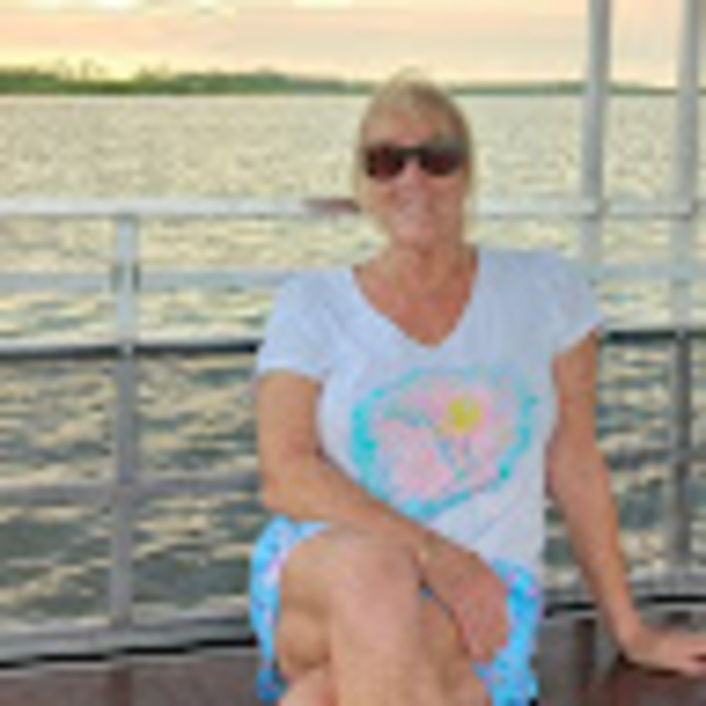 Meet your Posher, Carolyn